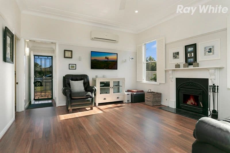 55 Mirreen Avenue, Davistown - Thumbnail 3