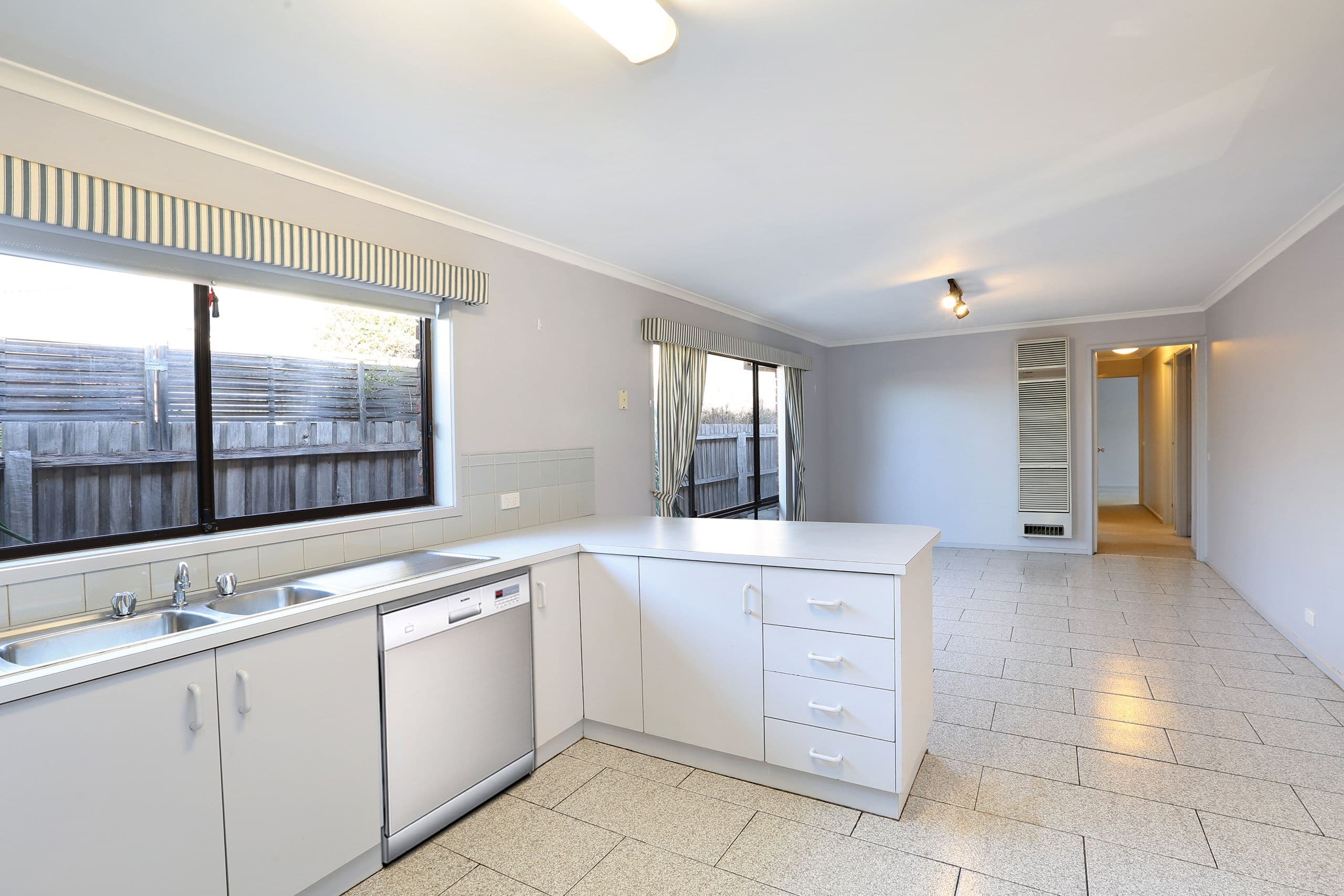 7 Sandalwood Court, Grovedale VIC 3216, Grovedale - Thumbnail 3