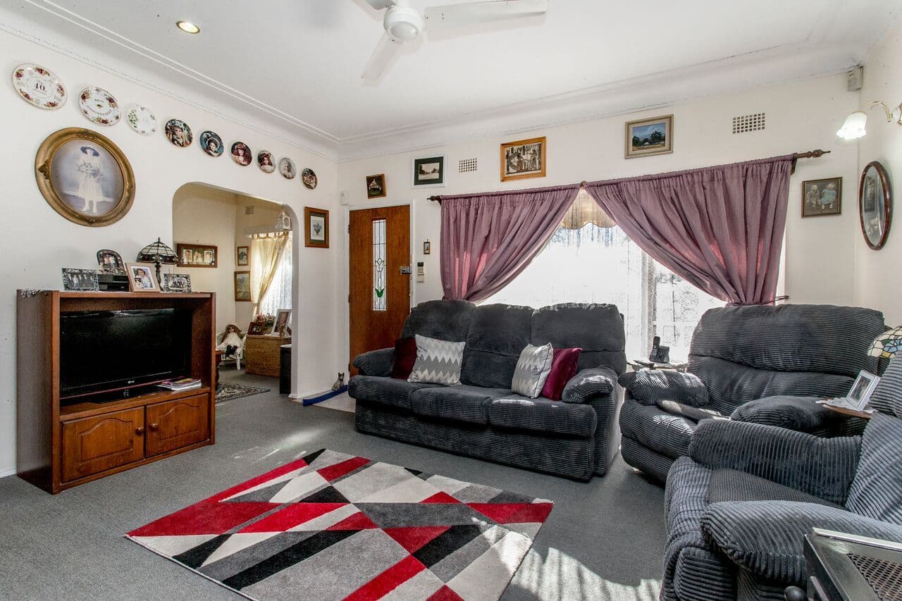 1 O'Brien Road, Londonderry - Thumbnail 4