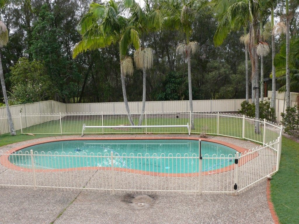16 Gippsland Drive, Helensvale QLD 4212, Helensvale - Thumbnail 2