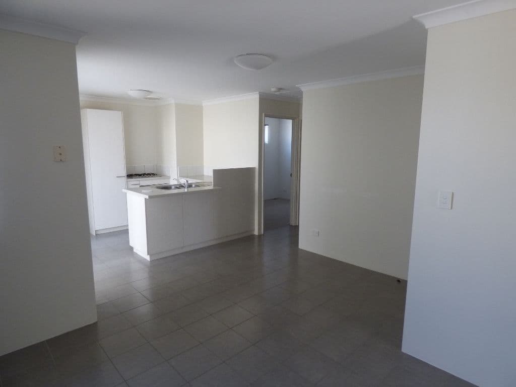 10/20 Gladstone Road, Armadale WA 6112, Armadale - Thumbnail 2