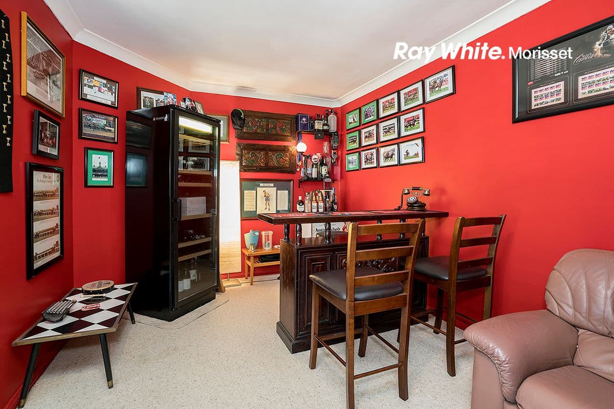 7 Churchill Crescent, Windermere Park - Thumbnail 3