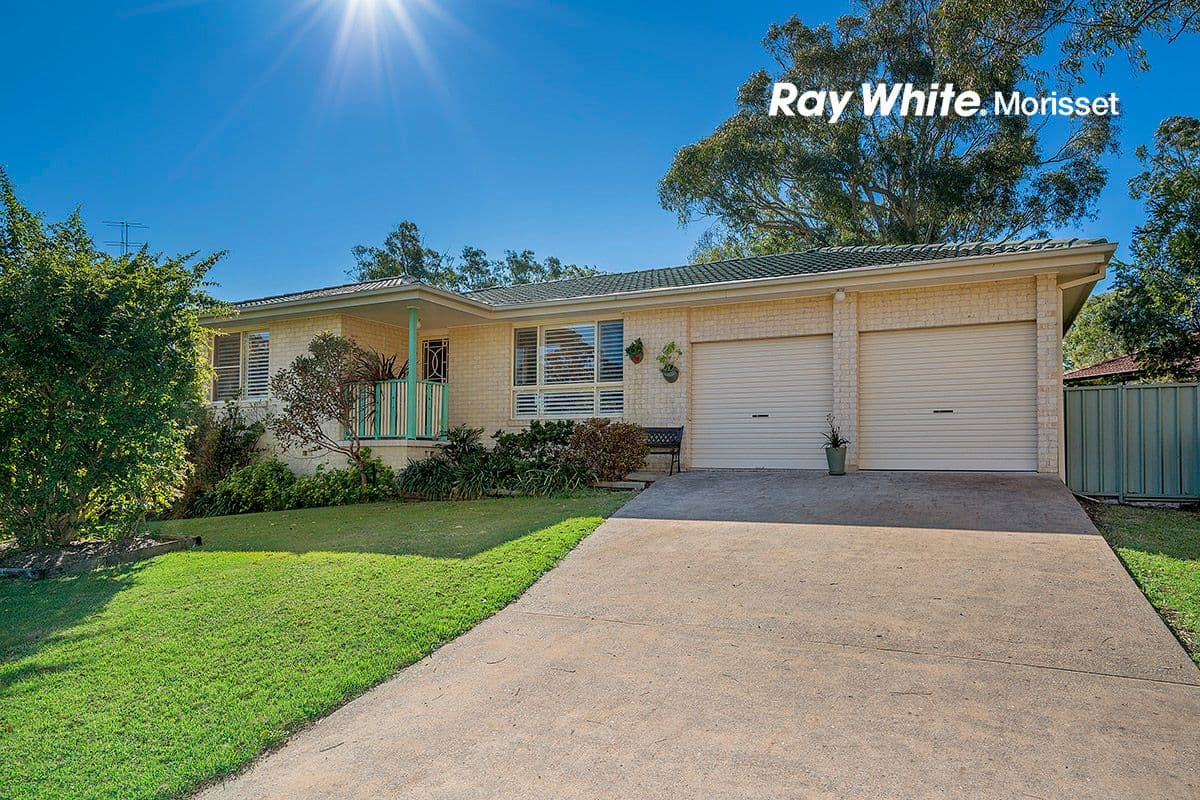 7 Churchill Crescent, Windermere Park - Image 1
