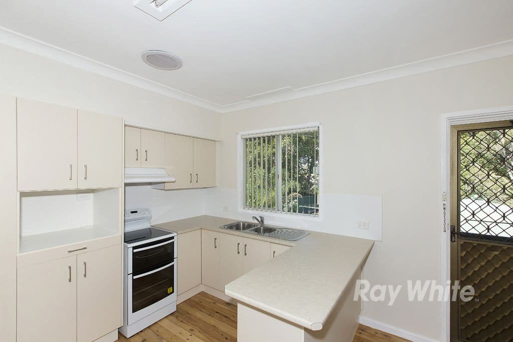 4 Macquarie Road, Fennell Bay - Thumbnail 2