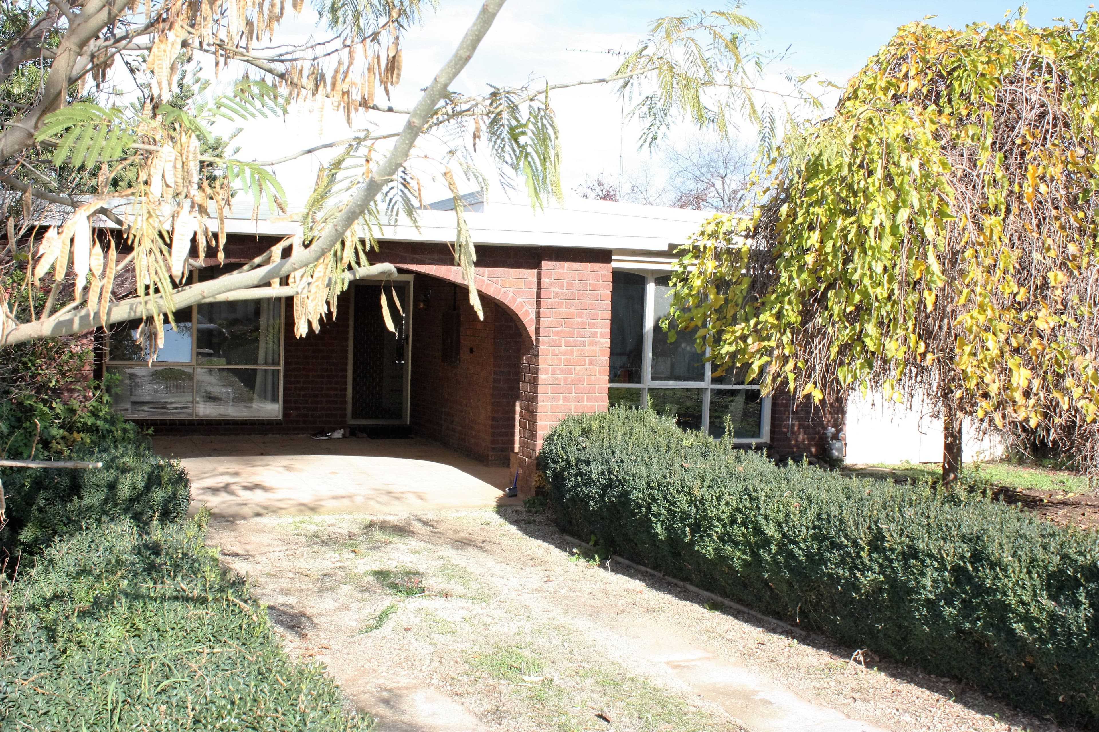 11 Brush Tail Court, BOYNE ISLAND QLD 4680, Boyne Island Property Image - Thumbnail 3