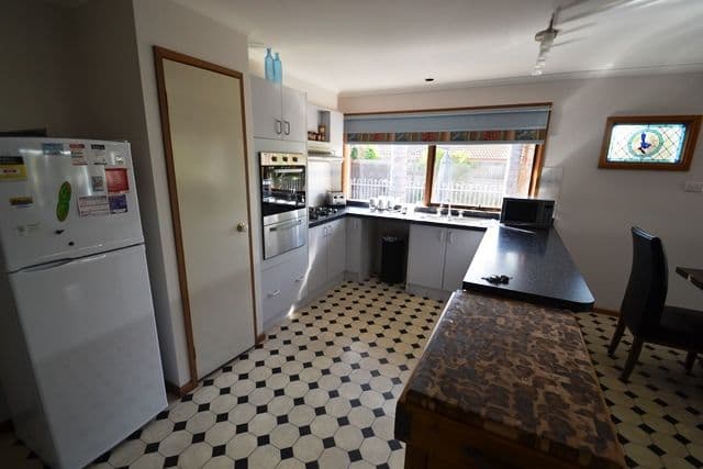 6 Creedon Court, Seymour VIC 3660, Seymour - Thumbnail 2