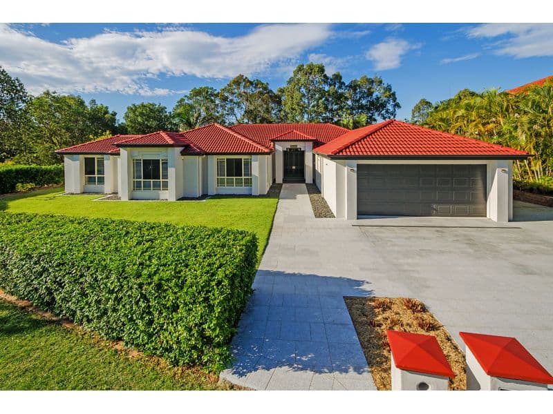 8 Newbury Place, Carindale QLD 4152, Carindale - Image 1