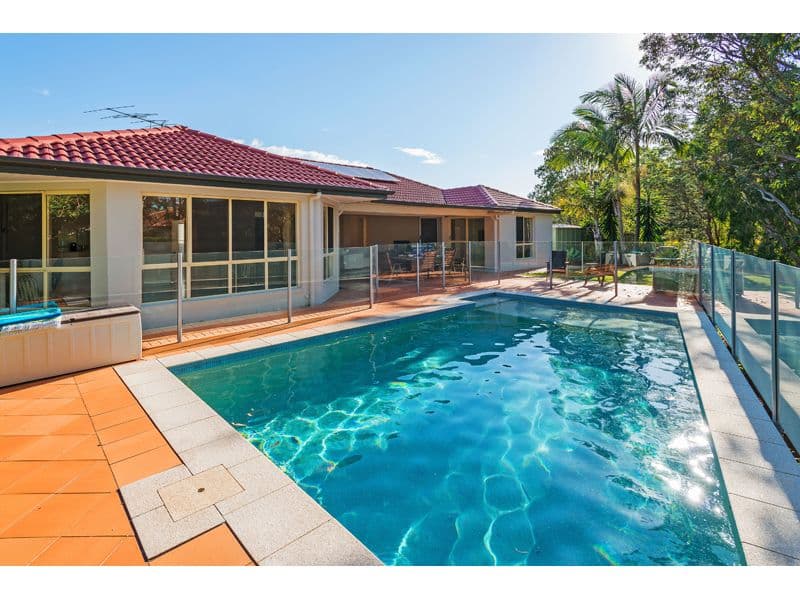 8 Newbury Place, Carindale QLD 4152, Carindale - Thumbnail 2