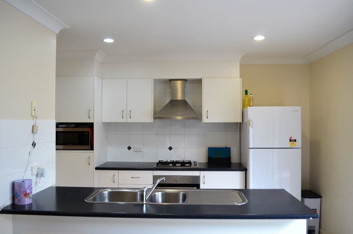 16 Seashell Avenue, Coomera QLD 4209, Coomera - Thumbnail 4