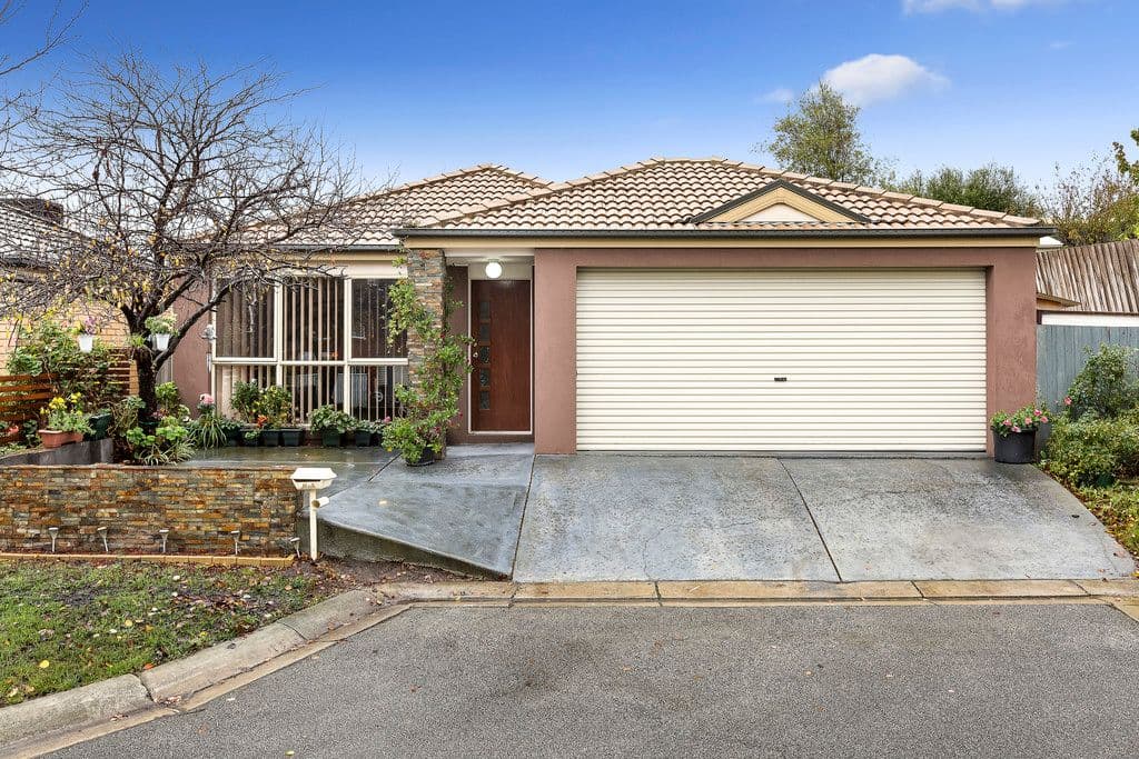 4 Celia Court, Chadstone VIC 3148, Chadstone - Thumbnail 2