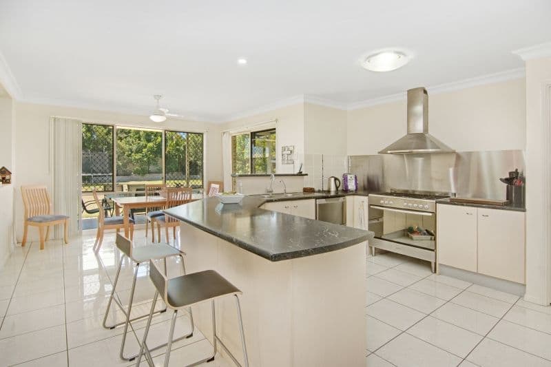 7 Hughendon Court, Deception Bay QLD 4508, Deception Bay - Thumbnail 2