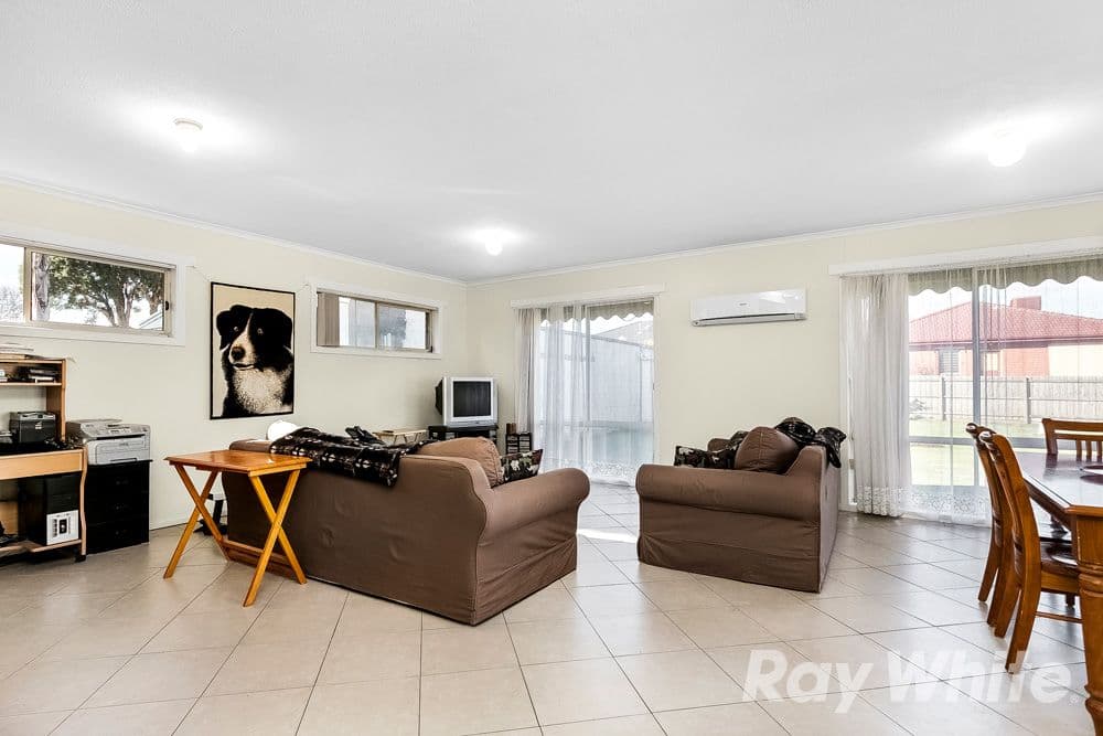 4 Crocus Crescent, Glen Waverley VIC 3150, Glen Waverley - Thumbnail 4