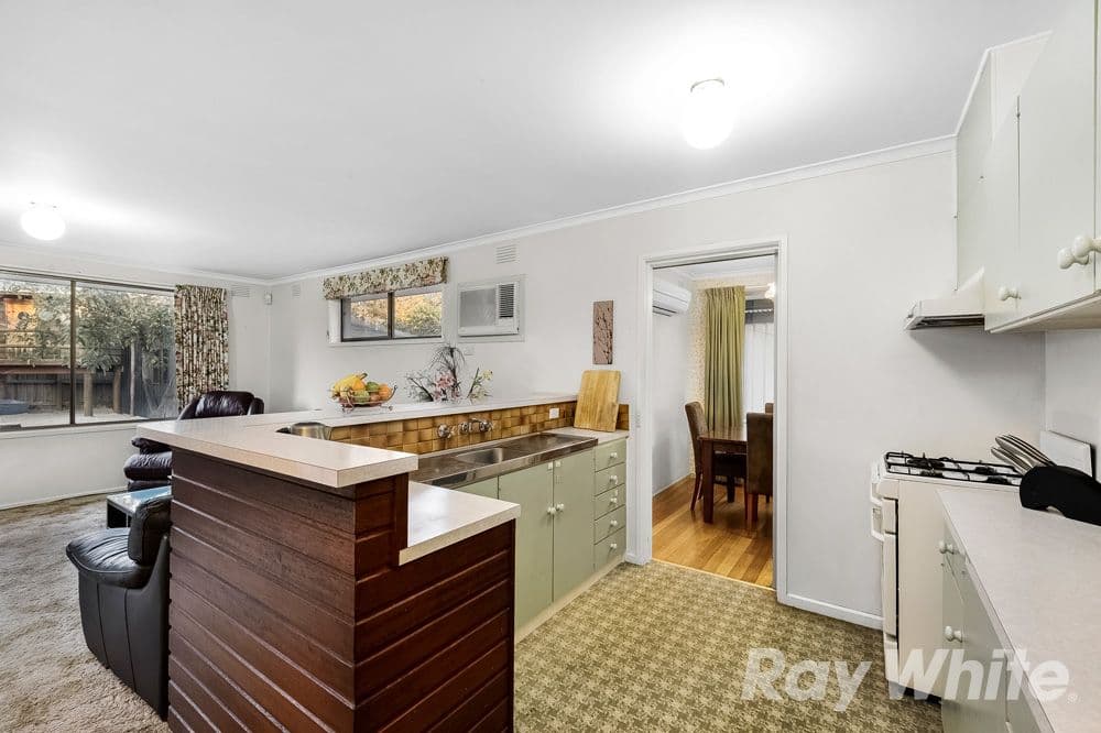 8 Huxley Avenue, Mulgrave VIC 3170, Mulgrave - Thumbnail 4