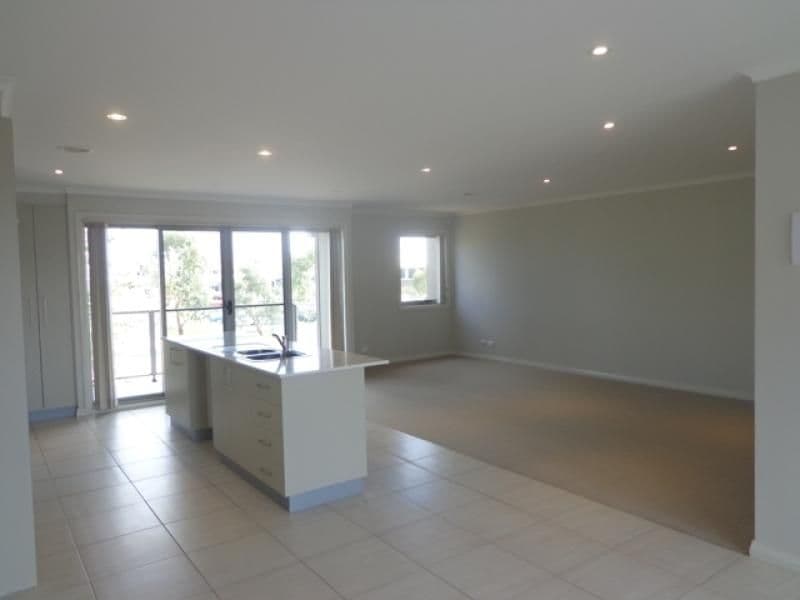 101a Anthony Rolfe Avenue, Gungahlin ACT 2912, Gungahlin - Thumbnail 2