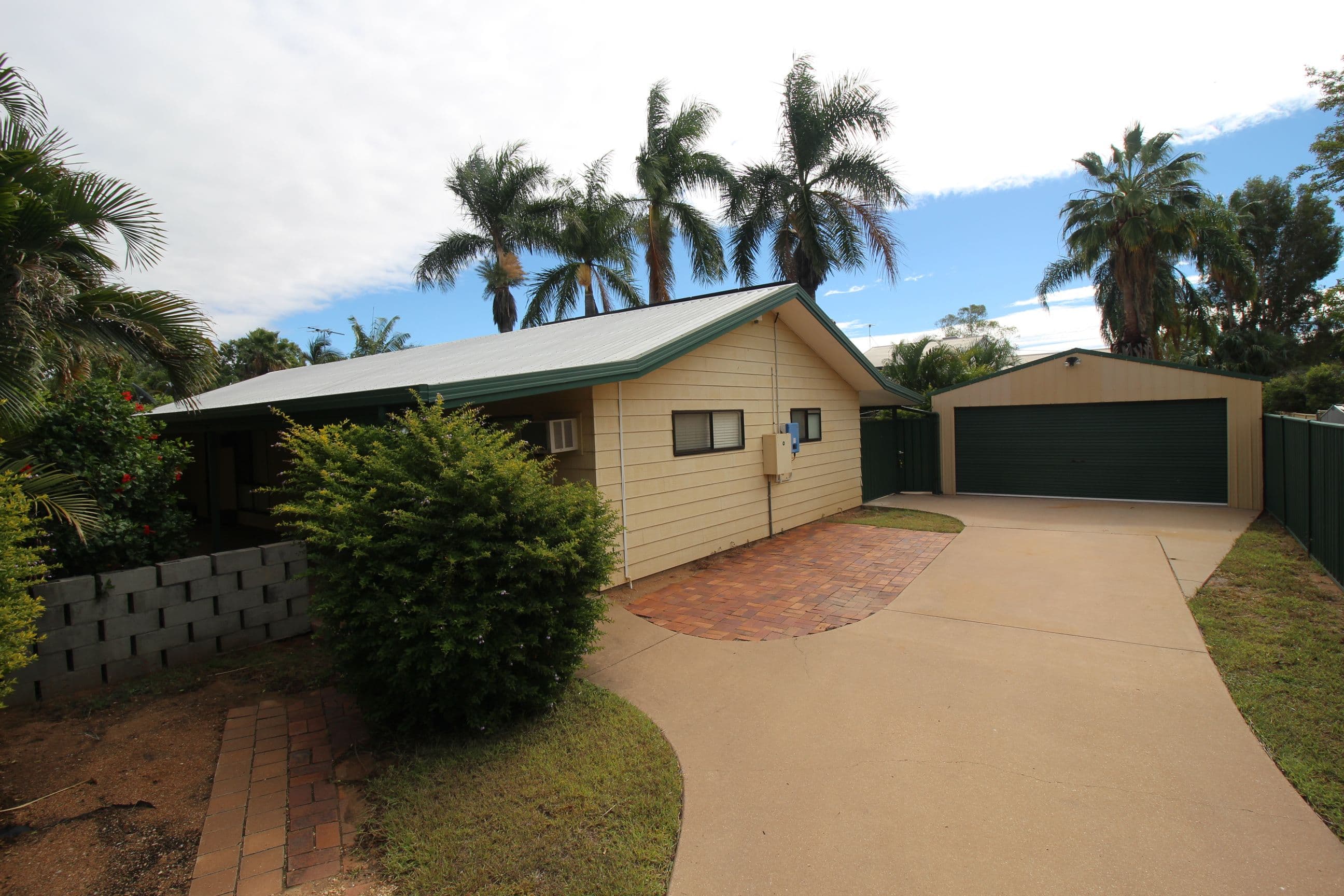 5 Gilbert Place, Emerald QLD 4720, Emerald - Image 1