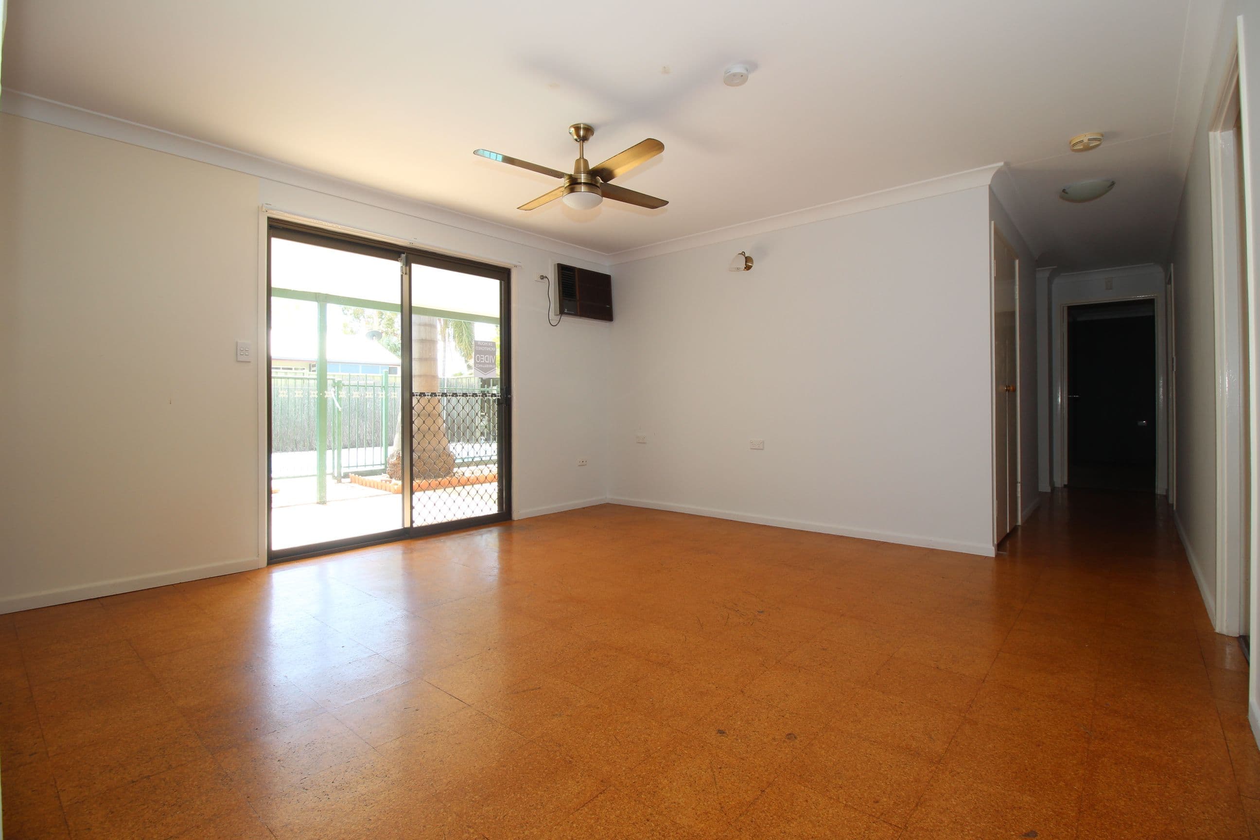 5 Gilbert Place, Emerald QLD 4720, Emerald - Thumbnail 7