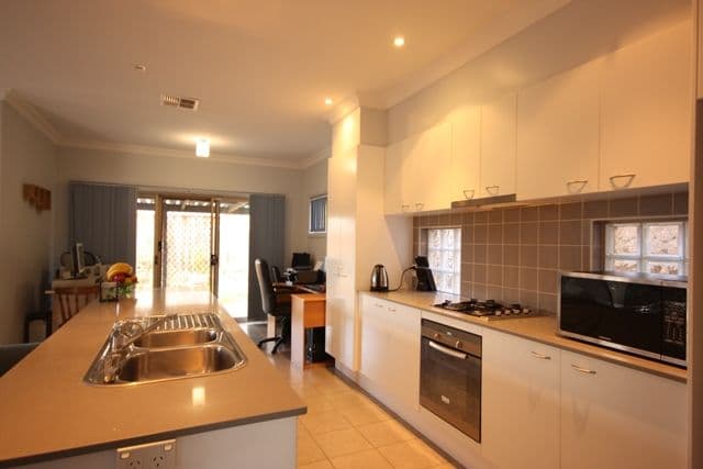 16 Stowe Avenue, CAMPBELLTOWN NSW 2560, Campbelltown - Thumbnail 5