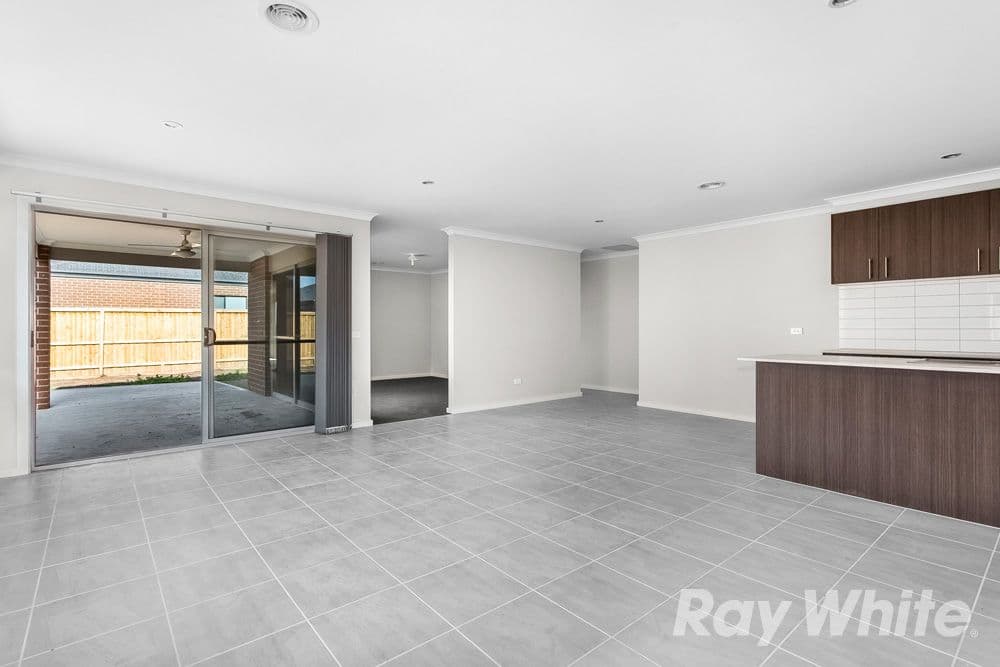14 Spencer Street, Point Cook VIC 3030, Point Cook - Thumbnail 3