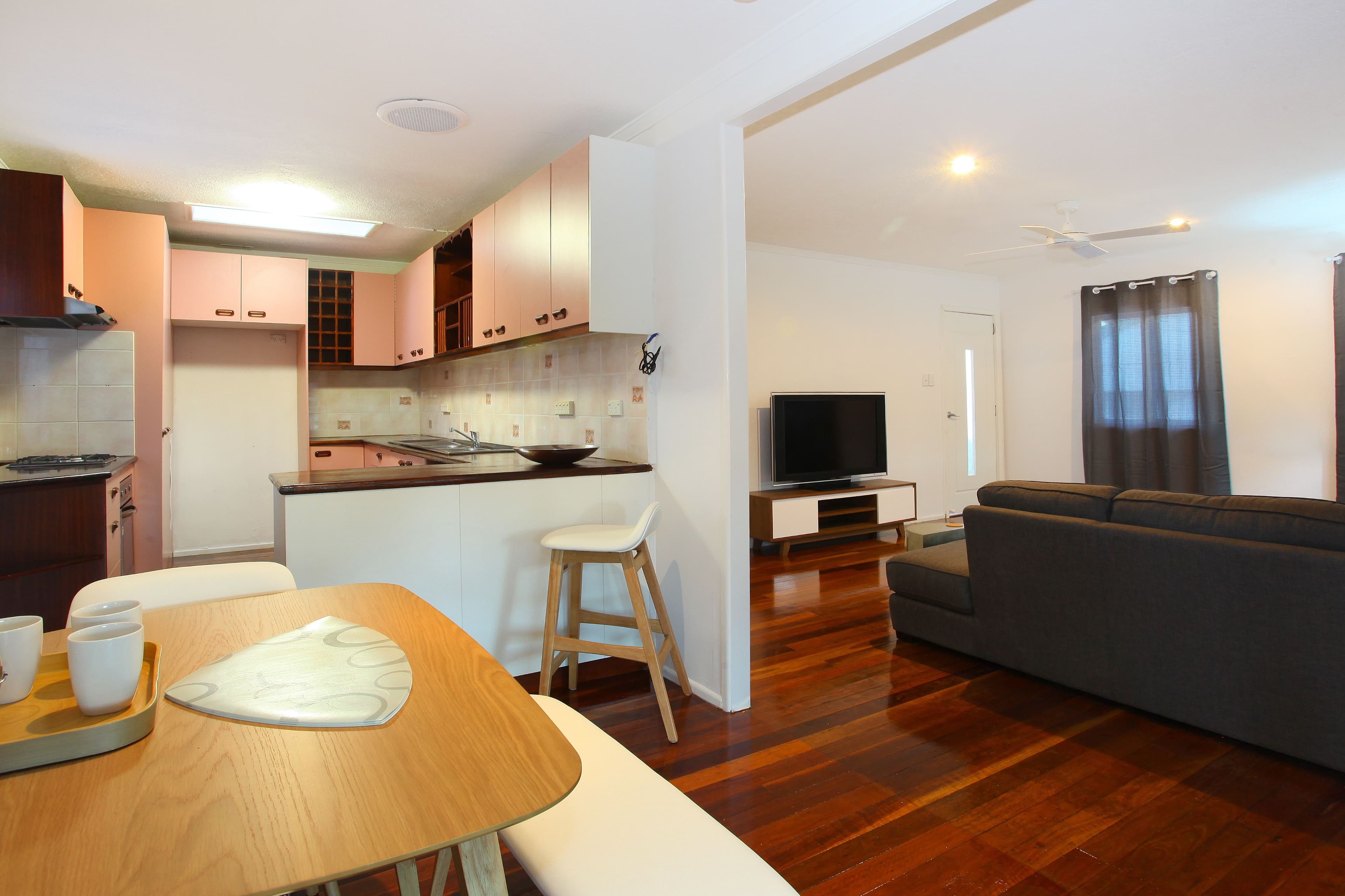 6 Joan Street, Southport QLD 4215, Southport - Thumbnail 4