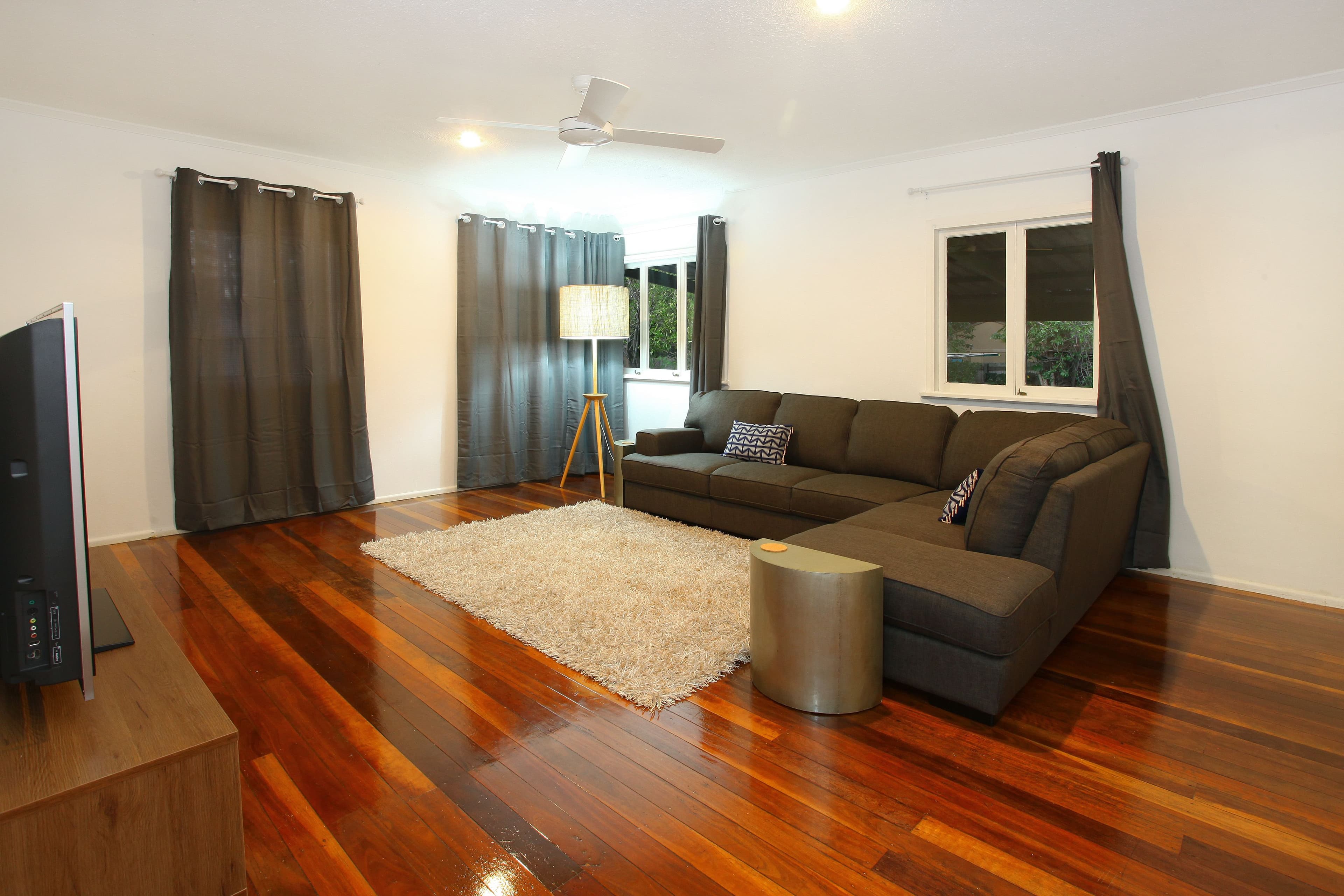 6 Joan Street, Southport QLD 4215, Southport - Thumbnail 3