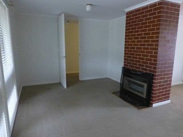 10 Eugenia Street, Rivett ACT 2611, Rivett - Thumbnail 2