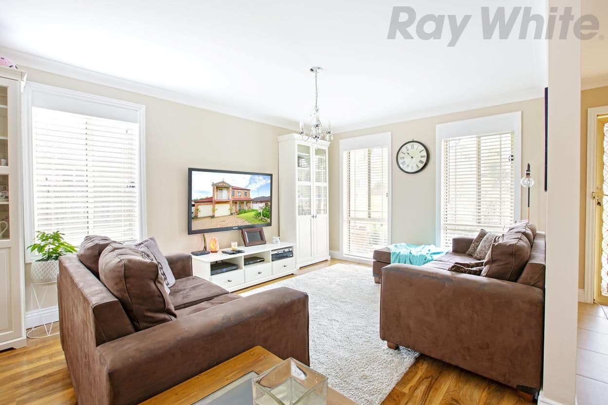 67 Downes Crescent, Currans Hill - Thumbnail 2