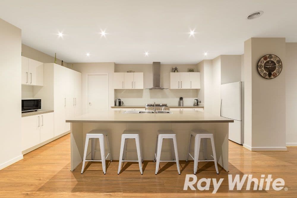 96 Overland Drive, Doreen VIC 3754, Doreen - Thumbnail 3