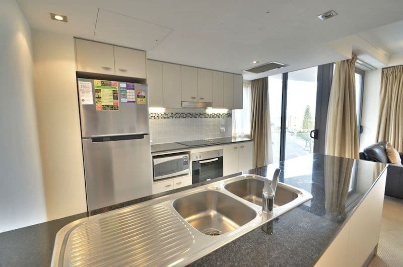 Unit 407 'Ocean Views Resort' 115 Bulcock Street, Caloundra QLD 4551, Caloundra - Thumbnail 3