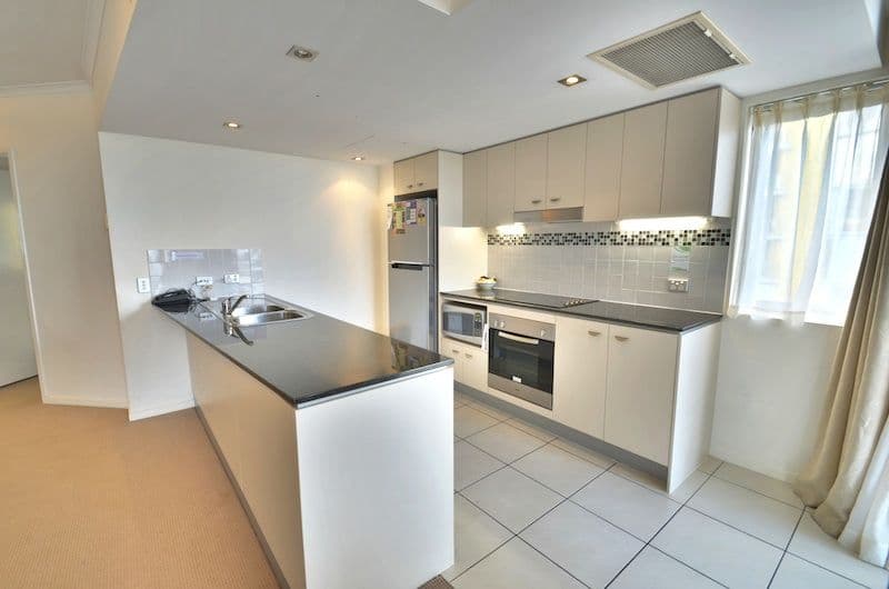 Unit 407 'Ocean Views Resort' 115 Bulcock Street, Caloundra QLD 4551, Caloundra - Thumbnail 4
