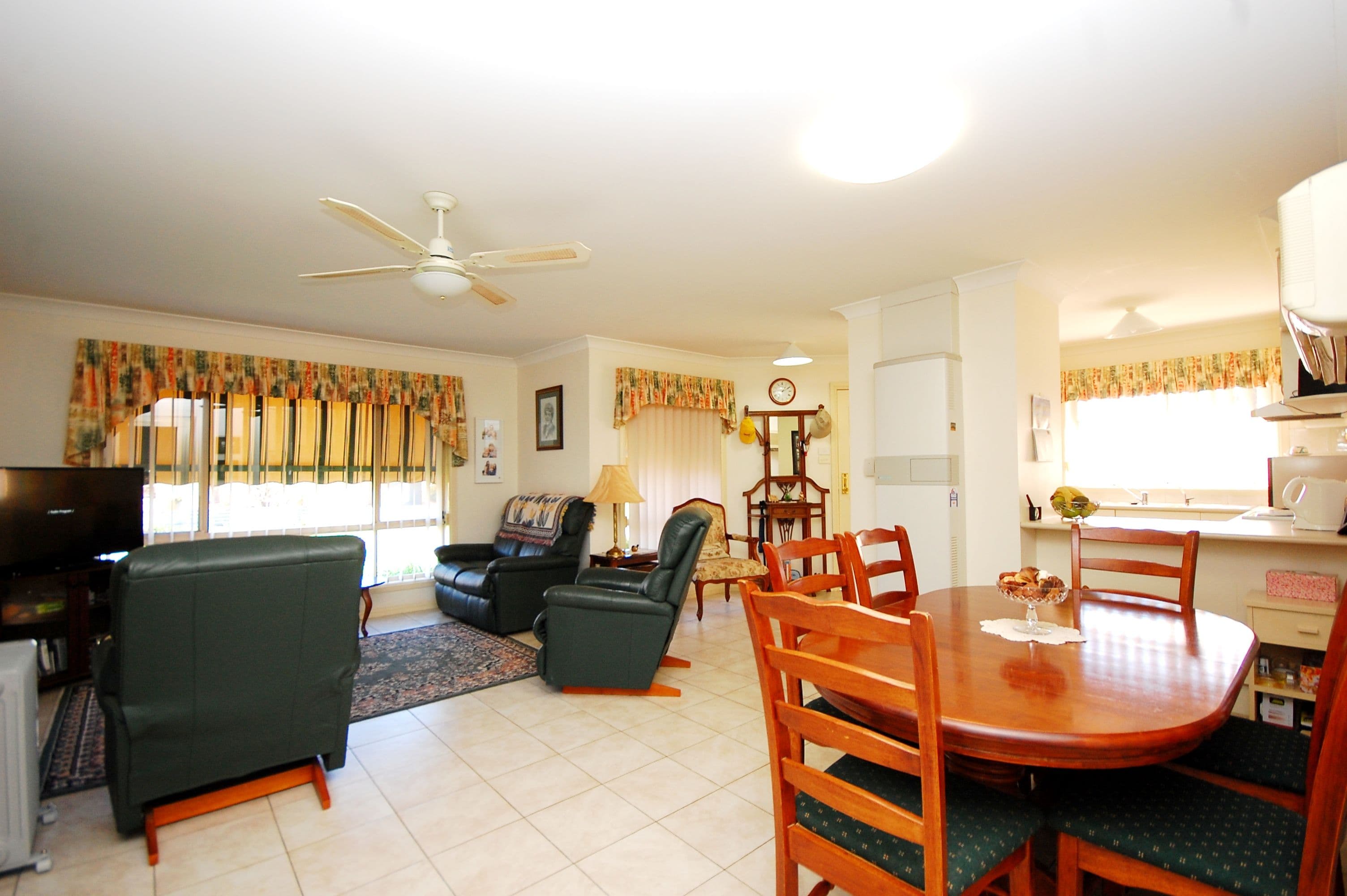 8a Robrick Close, Griffith NSW 2680, Griffith - Thumbnail 2