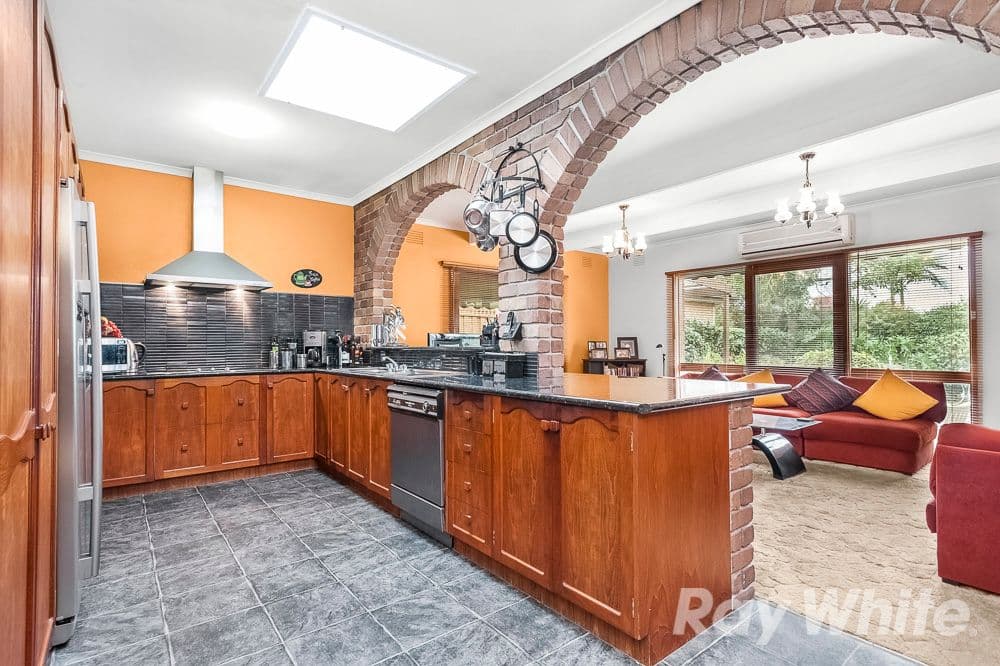 95 Albany Drive, Mulgrave VIC 3170, Mulgrave - Thumbnail 2