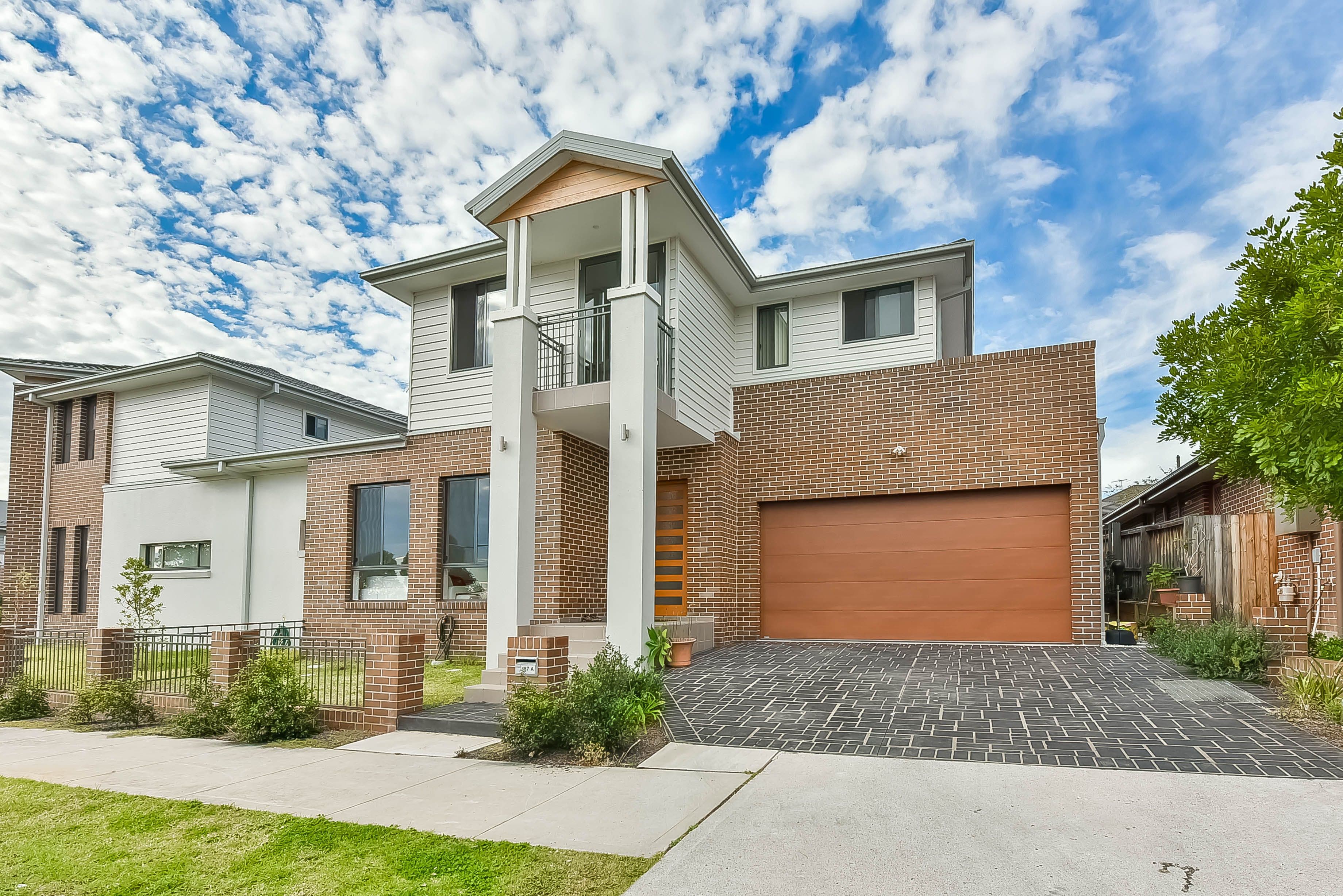 Minto NSW 2566, Minto - Image 1