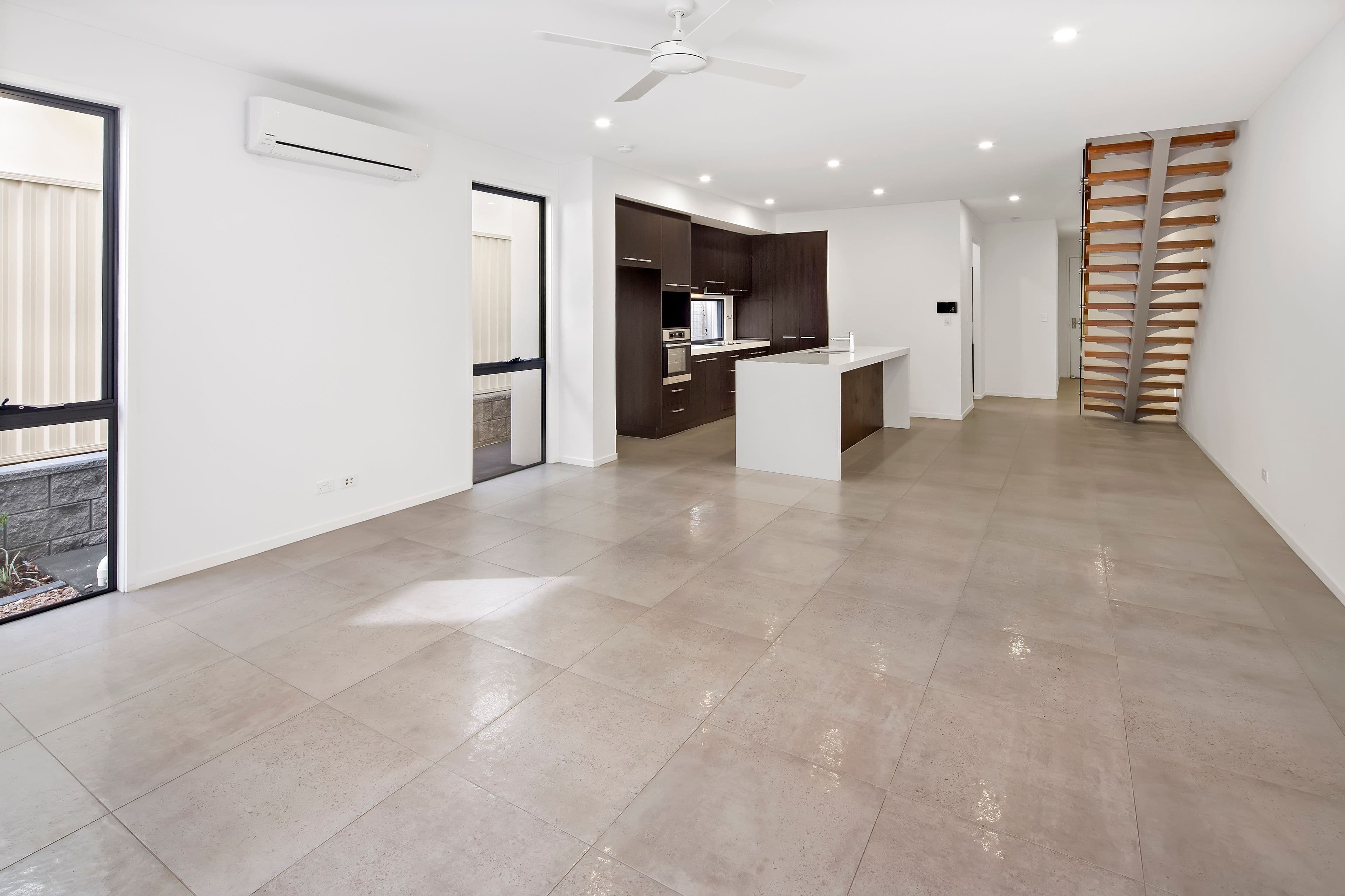 9 Clinton Street, Labrador QLD 4215, Labrador - Thumbnail 3