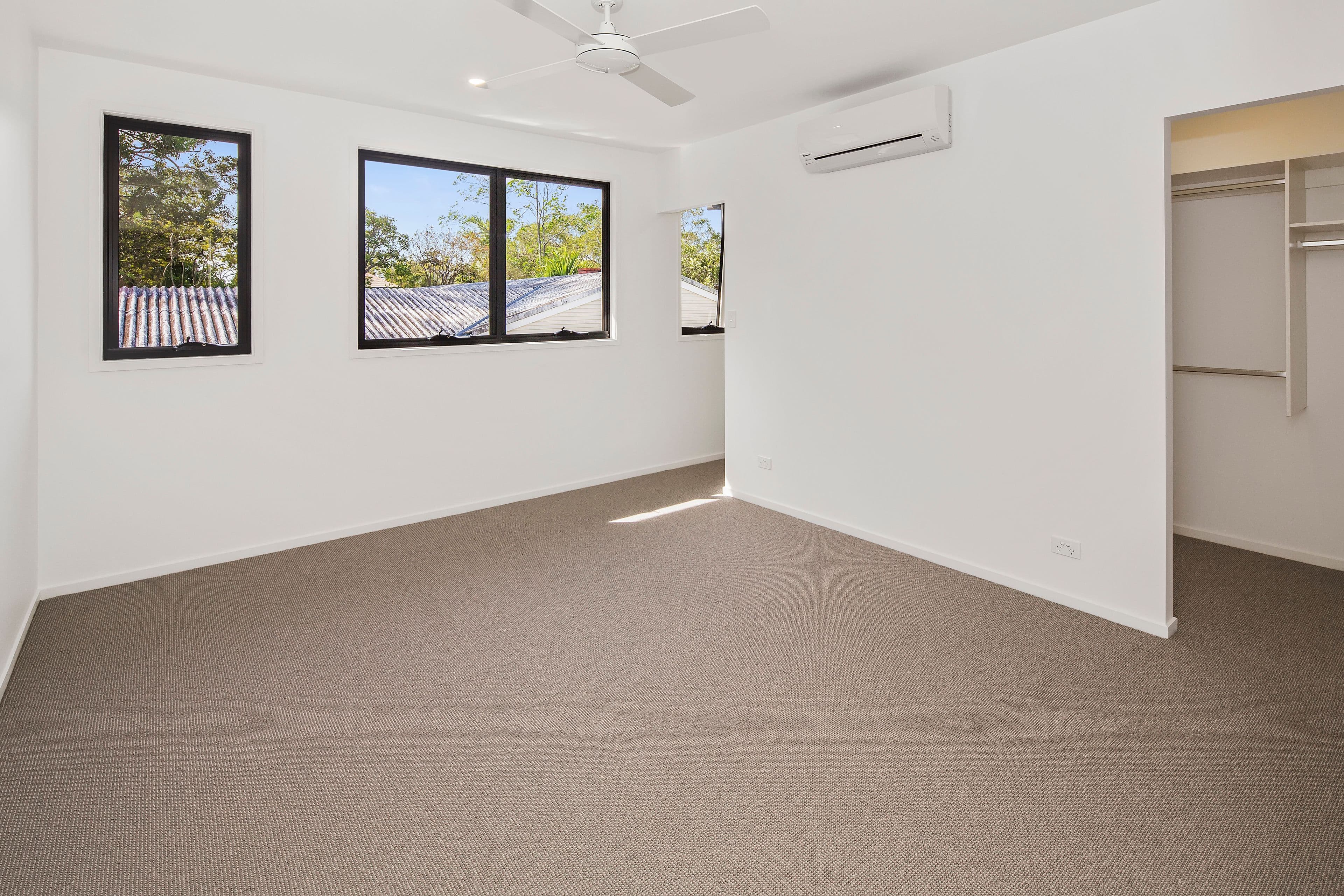 9 Clinton Street, Labrador QLD 4215, Labrador - Thumbnail 6