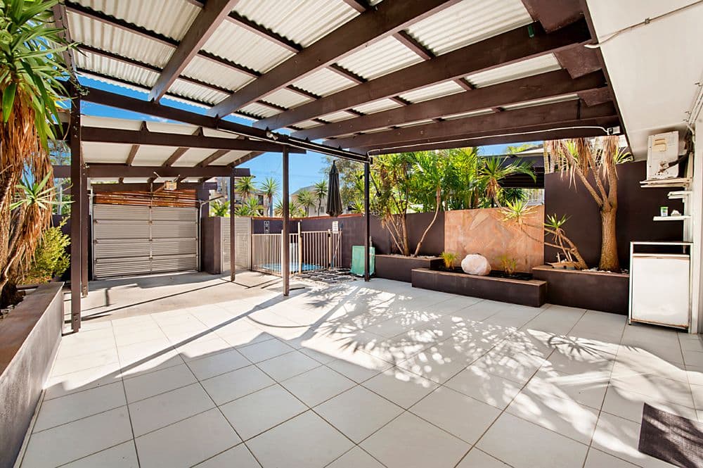 11 Darrambal Street, Chevron Island QLD 4217, Chevron Island - Thumbnail 2