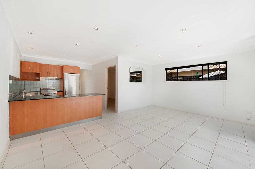 11 Darrambal Street, Chevron Island QLD 4217, Chevron Island - Thumbnail 3