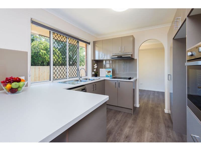 6 Dupre Street, Upper Mount Gravatt QLD 4122, Upper Mount Gravatt - Thumbnail 2
