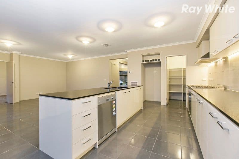 3 Bevington Crescent, Officer VIC 3809, Officer - Thumbnail 4