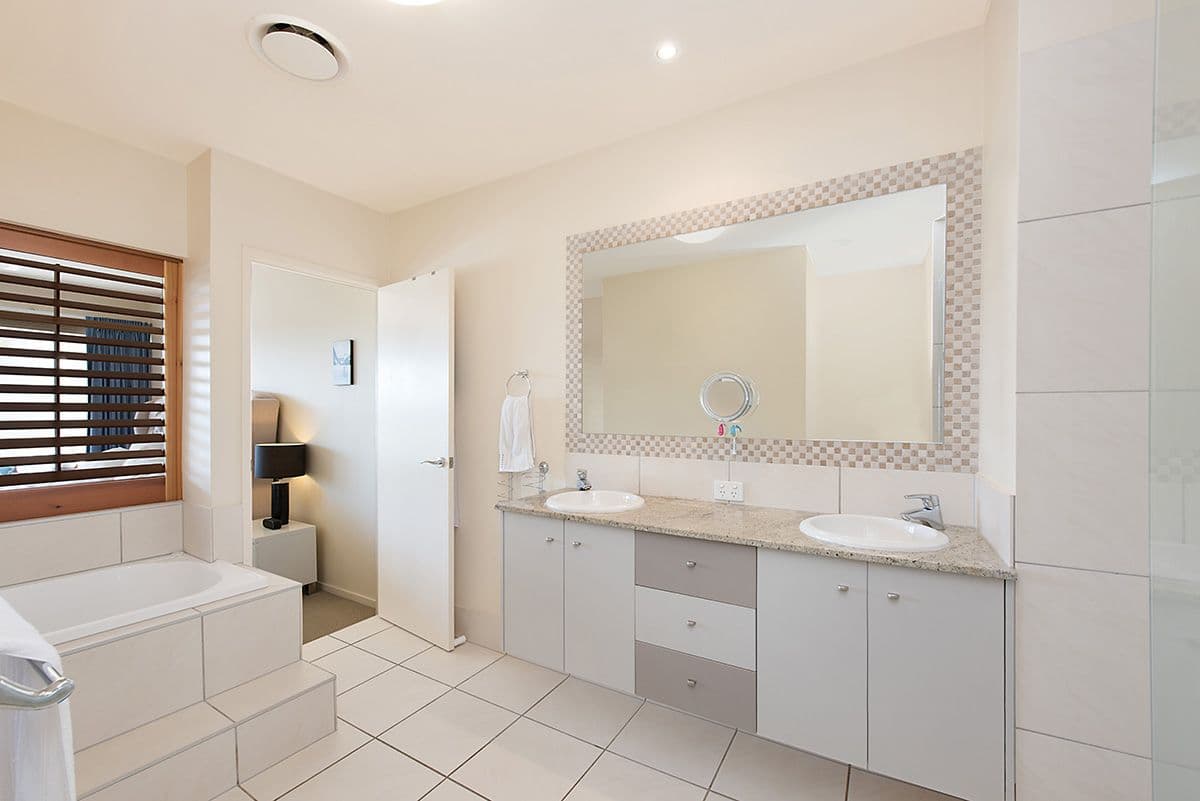 38 Bahamas Crct, Parrearra QLD 4575, Parrearra - Thumbnail 5