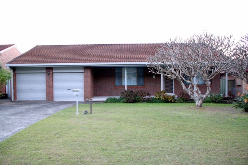 8 Gow Place, Laurieton - Image 1