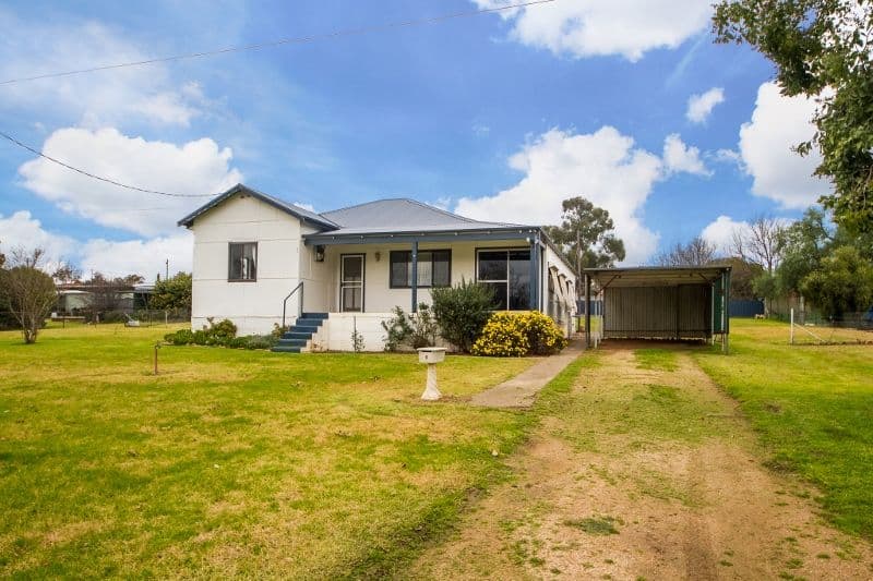 4 Cowra Street, Canowindra - Image 1
