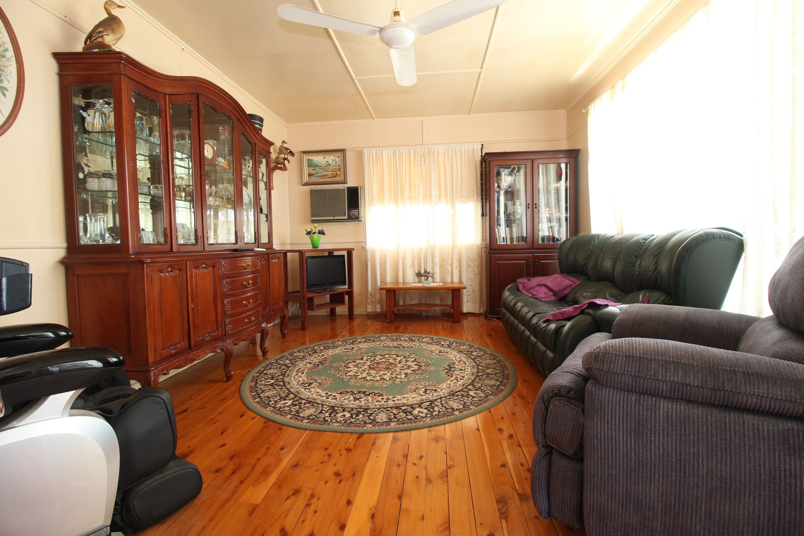 109 Ruby Street, Emerald QLD 4720, Emerald - Thumbnail 3