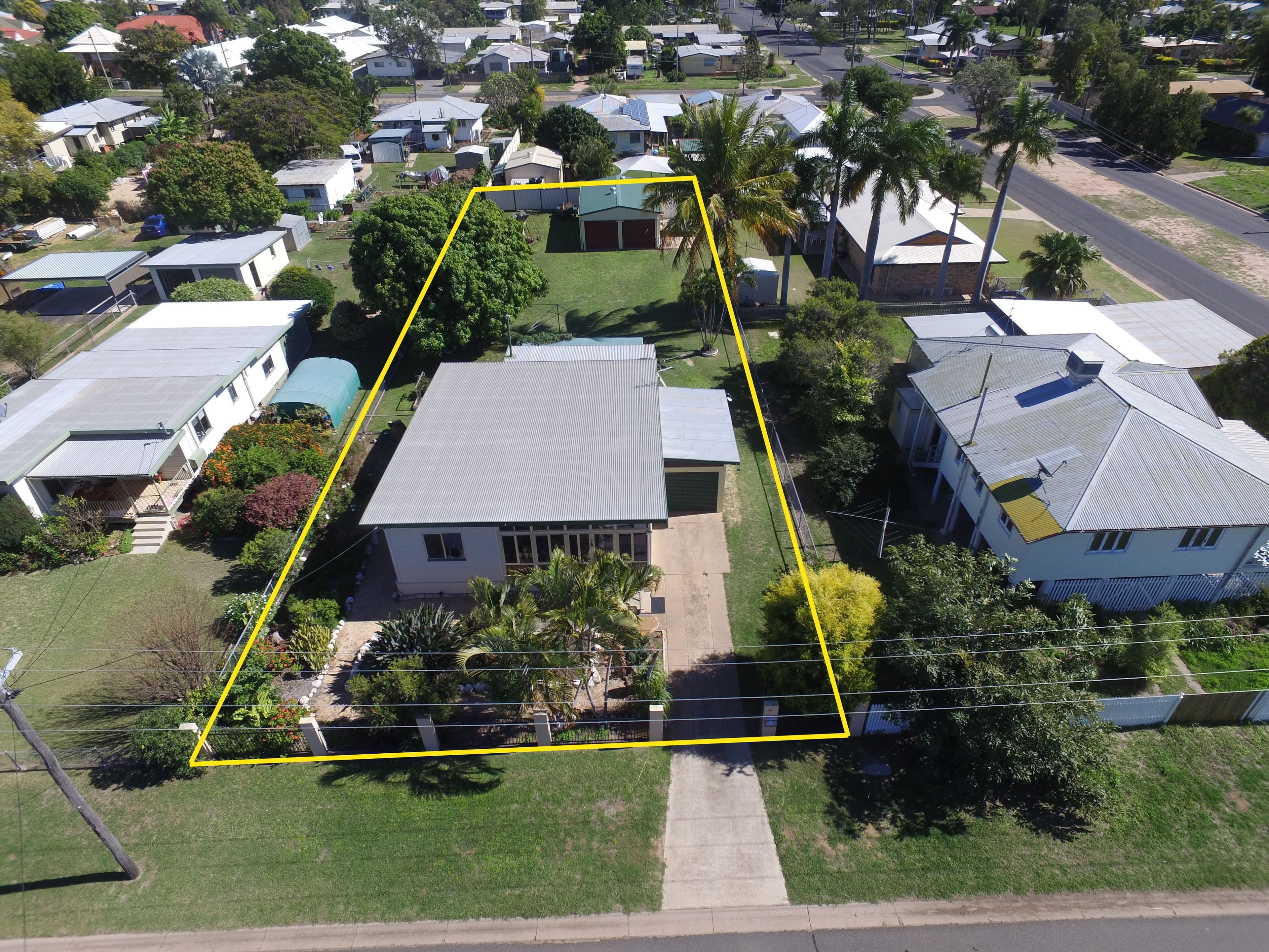 109 Ruby Street, Emerald QLD 4720, Emerald - Thumbnail 2