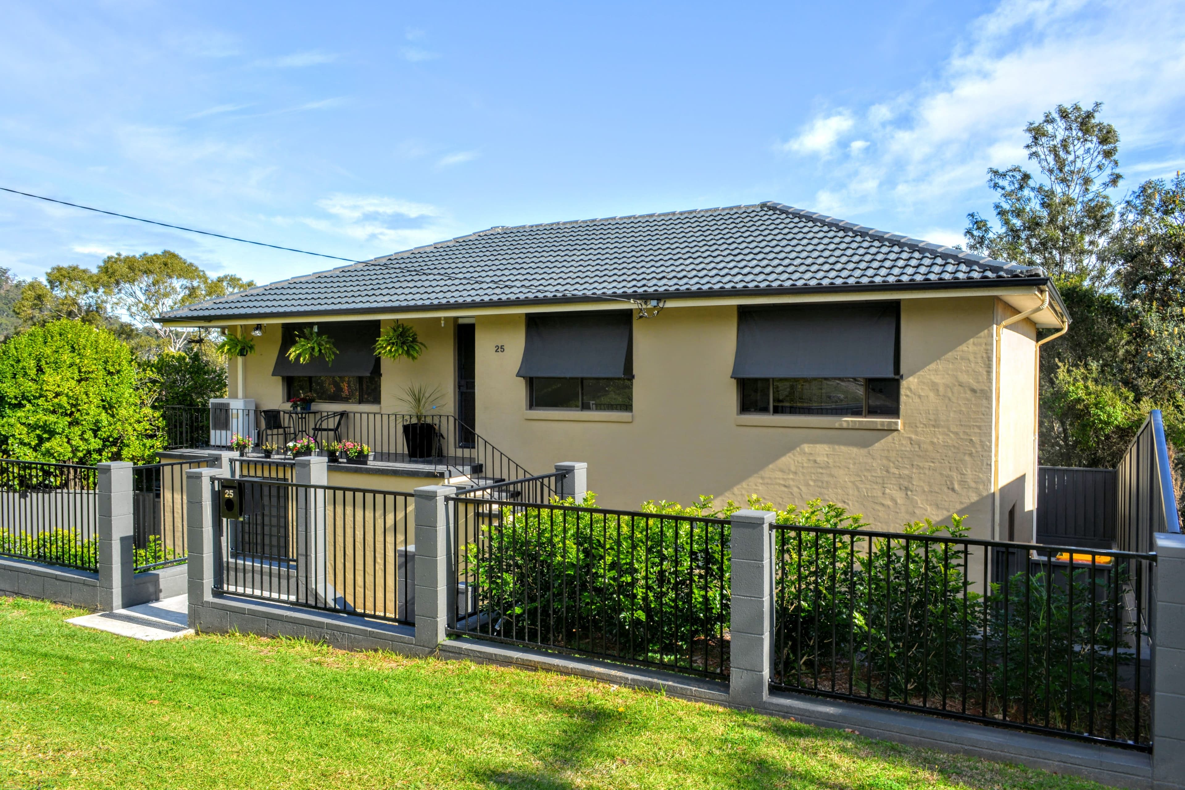 25 North Crescent, North Gosford - Thumbnail 2