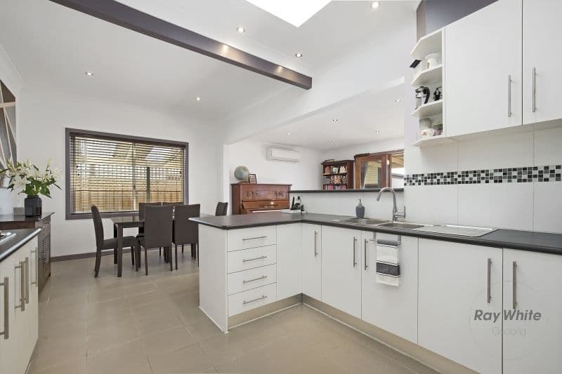 90 Britannia Street, Geelong West VIC 3218, Geelong West - Thumbnail 3