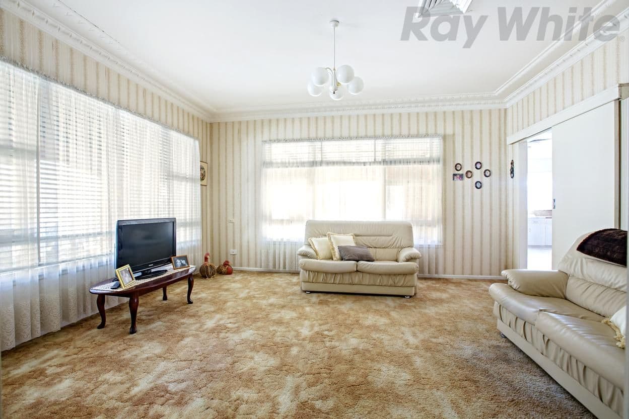 8 Lismore Close, Bossley Park - Thumbnail 4