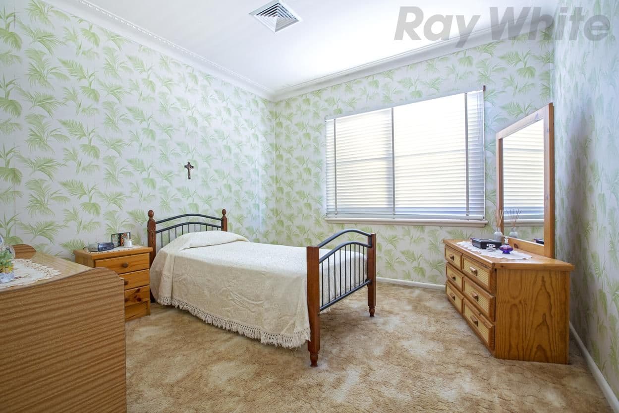 8 Lismore Close, Bossley Park - Thumbnail 6