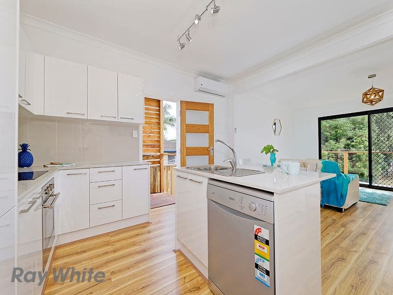 68 Eversleigh Road, Scarborough QLD 4020, Scarborough - Thumbnail 4