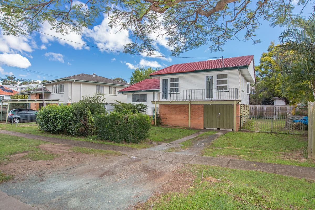 27 Telopia Avenue, Wavell Heights QLD 4012, Wavell Heights - Thumbnail 2