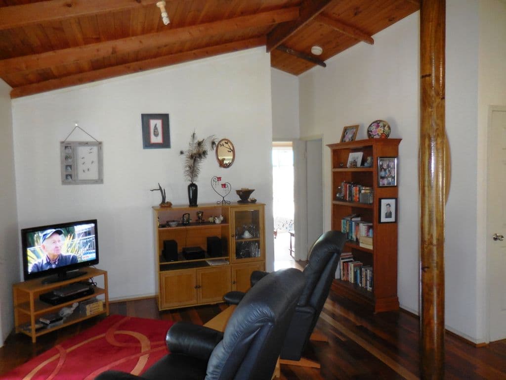 27 FARR Court, Wattle Camp QLD 4615, Wattle Camp - Thumbnail 4